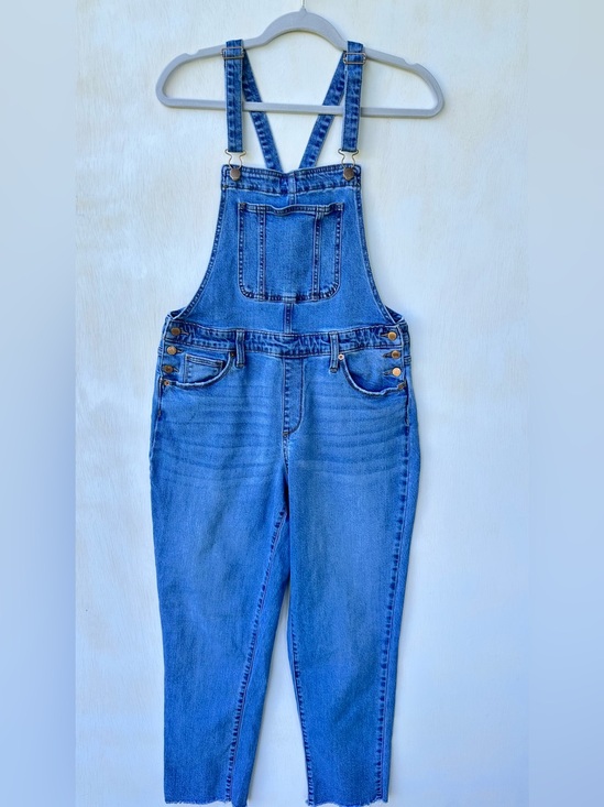 Universal Thread Pants - *UNIVERSAL THREAD* HIGH RISE RAW HEM TAPER CROPPED OVERALLS* SIZE 10*